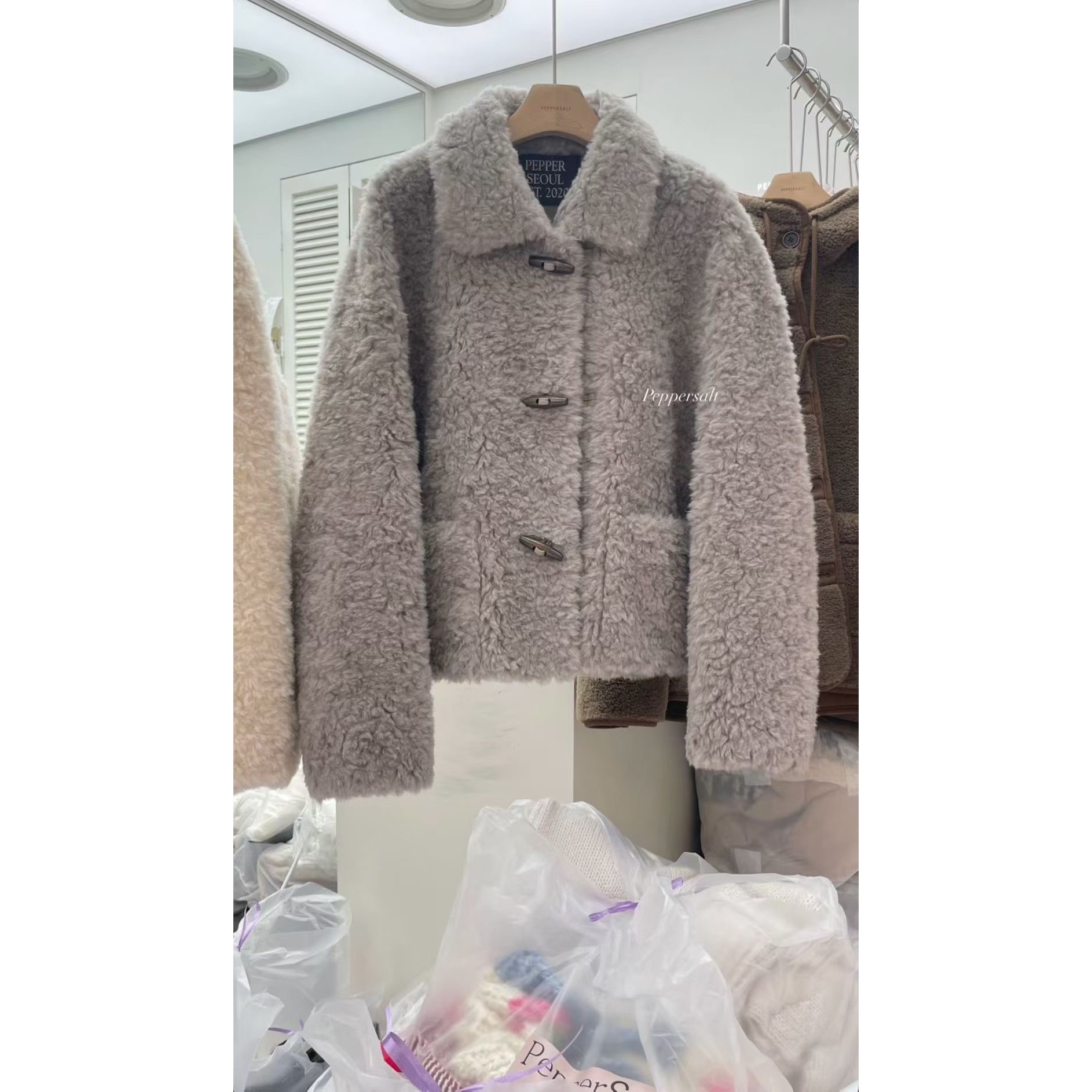 八1101韩国东大门运动瑜伽外套短款大衣区4470119人气魅力秋季