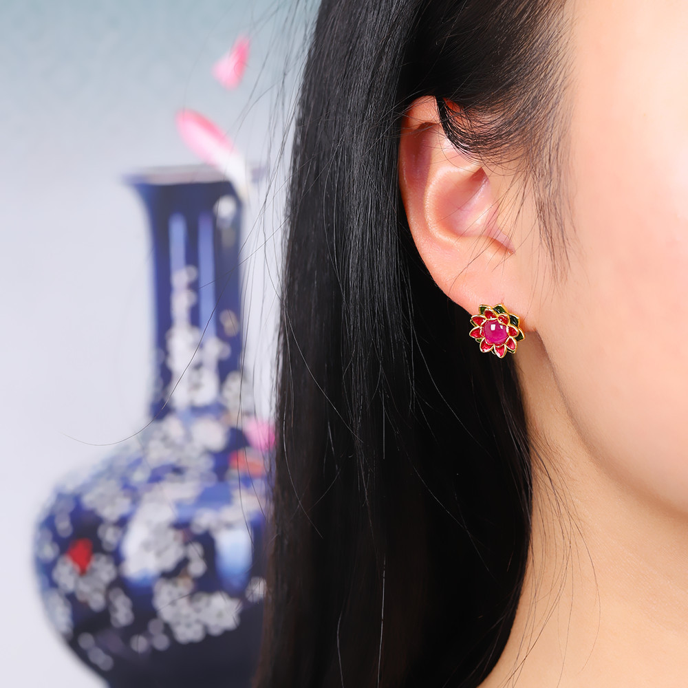 德琳居  s925银镀金红刚玉莲花耳钉 时尚复古女式耳钉
