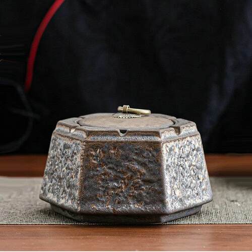 日式铁锈秞烟灰缸陶瓷复古家用客厅防飞灰带盖密封烟缸大号办公室