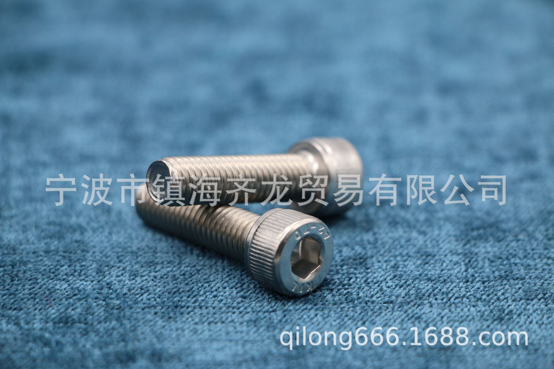 DIN912 304 内六角圆柱头螺钉(滚花)齐龙标准件 M4系列