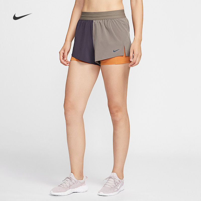耐克/NIKE女子运动训练轻盈速干拼接二合一跑步短裤IO0492-289