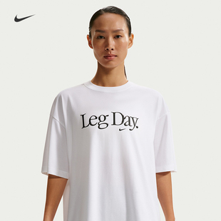 耐克 T恤IU4559 010 100 NIKE女子运动宽松休闲纯棉印花圆领短袖