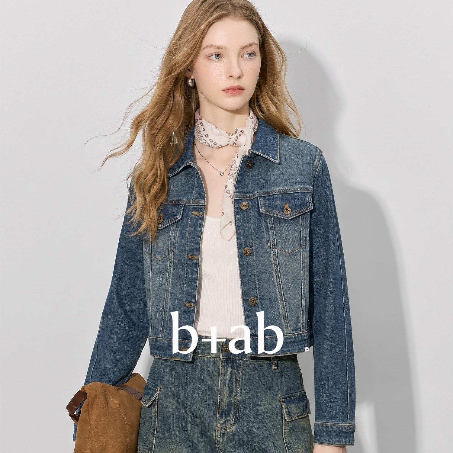 it b+ab蓝色复古做旧牛仔外套女秋季翻领工装口袋水洗牛仔夹克潮