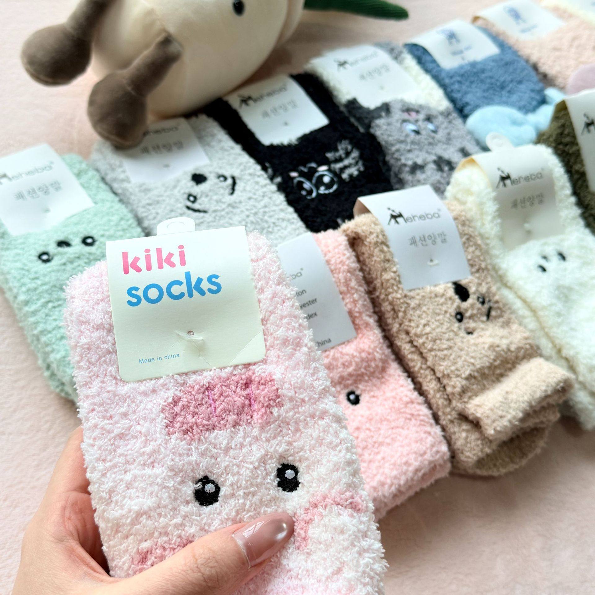 秋冬新款珊瑚绒袜子 甜美可爱日系保暖地板袜 冬季加厚家居袜,女士内衣/男士内衣/家居服,中筒袜,淘宝优惠券,粉丝福利购,淘宝优惠卷