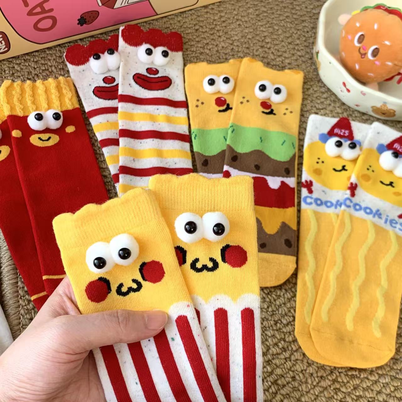 可爱眼睛搞怪中筒袜日系ins潮