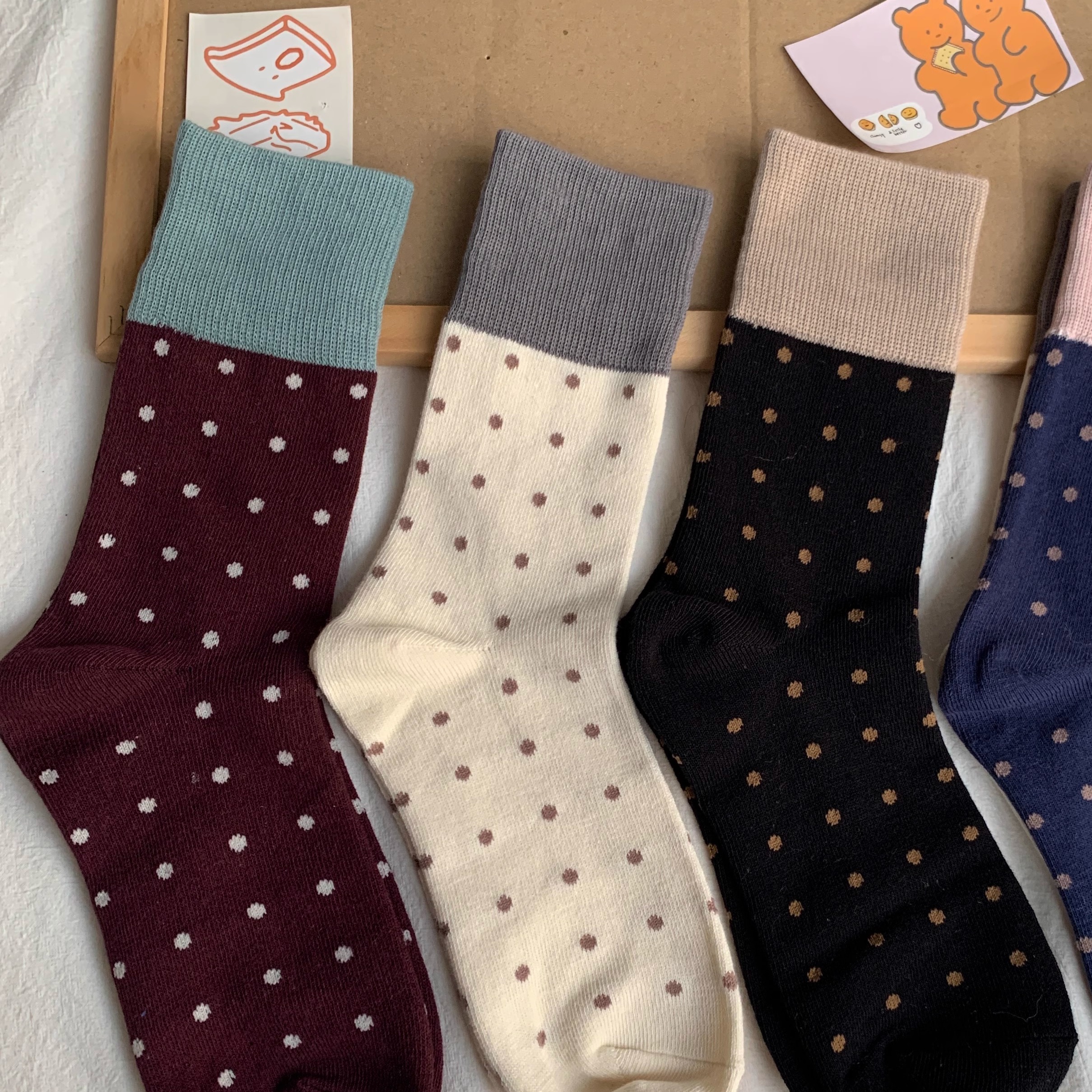 安可拉红袜子女复古日系波点舒适高级感拼色圆点撞色中筒堆堆袜潮