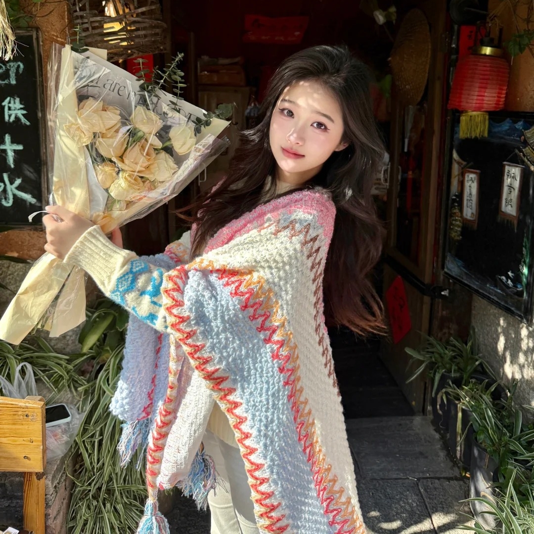 粉色多巴胺披肩女外搭民族风2025新款云南旅游穿搭针织斗篷披风夏