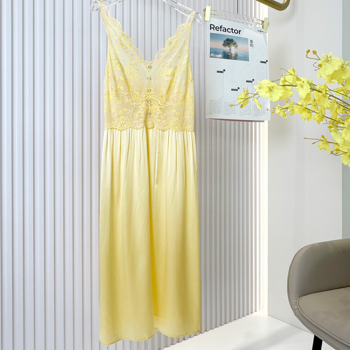 海伦罗兰100%桑蚕丝V领蕾丝拼接舒适吊带连衣裙睡裙女83011811-1