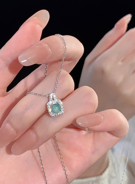 S925纯银新中式高级感玉石锁骨链蓝水翡翠小方糖项链女