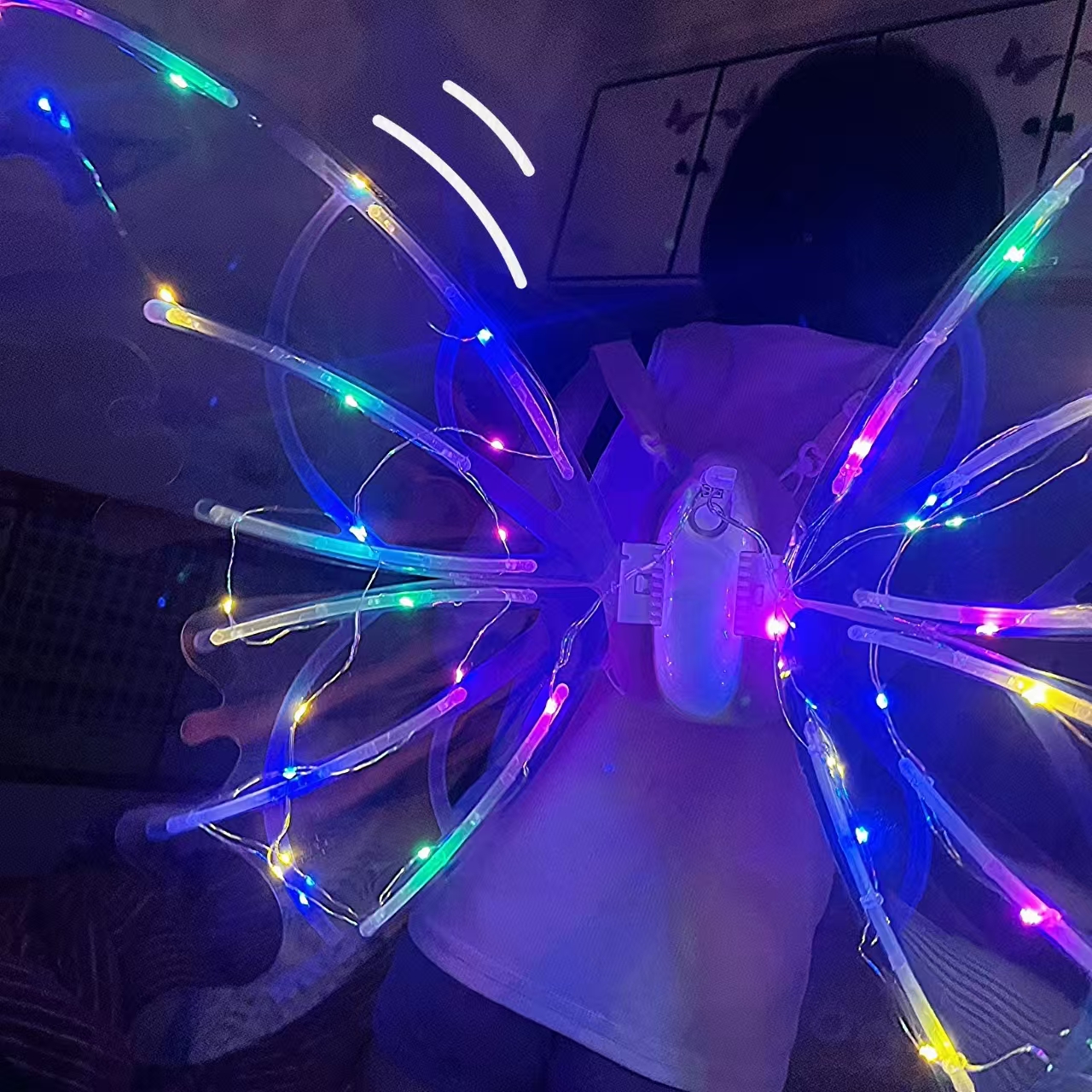 今天的快乐是发光小精灵翅膀给的