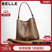 百丽包包女秋季 新款 复古休闲单肩斜挎手提菜篮子水桶包X2052DX5