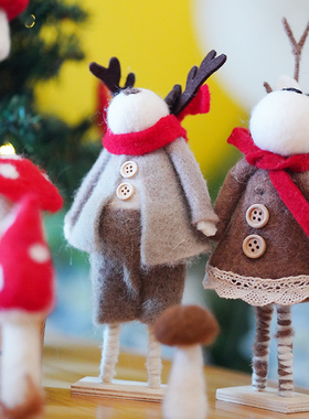 北欧家居摆件红围巾麋鹿小摆件羊毛毡成品玩偶客厅餐厅柜台装饰品