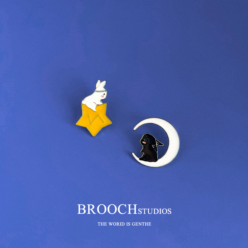 BROOCH兔子胸针ins潮金属徽章情侣月亮星星别针日系可爱背包配饰-封面