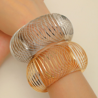 Women exaggeration round bracelet stretch Necklace earrings