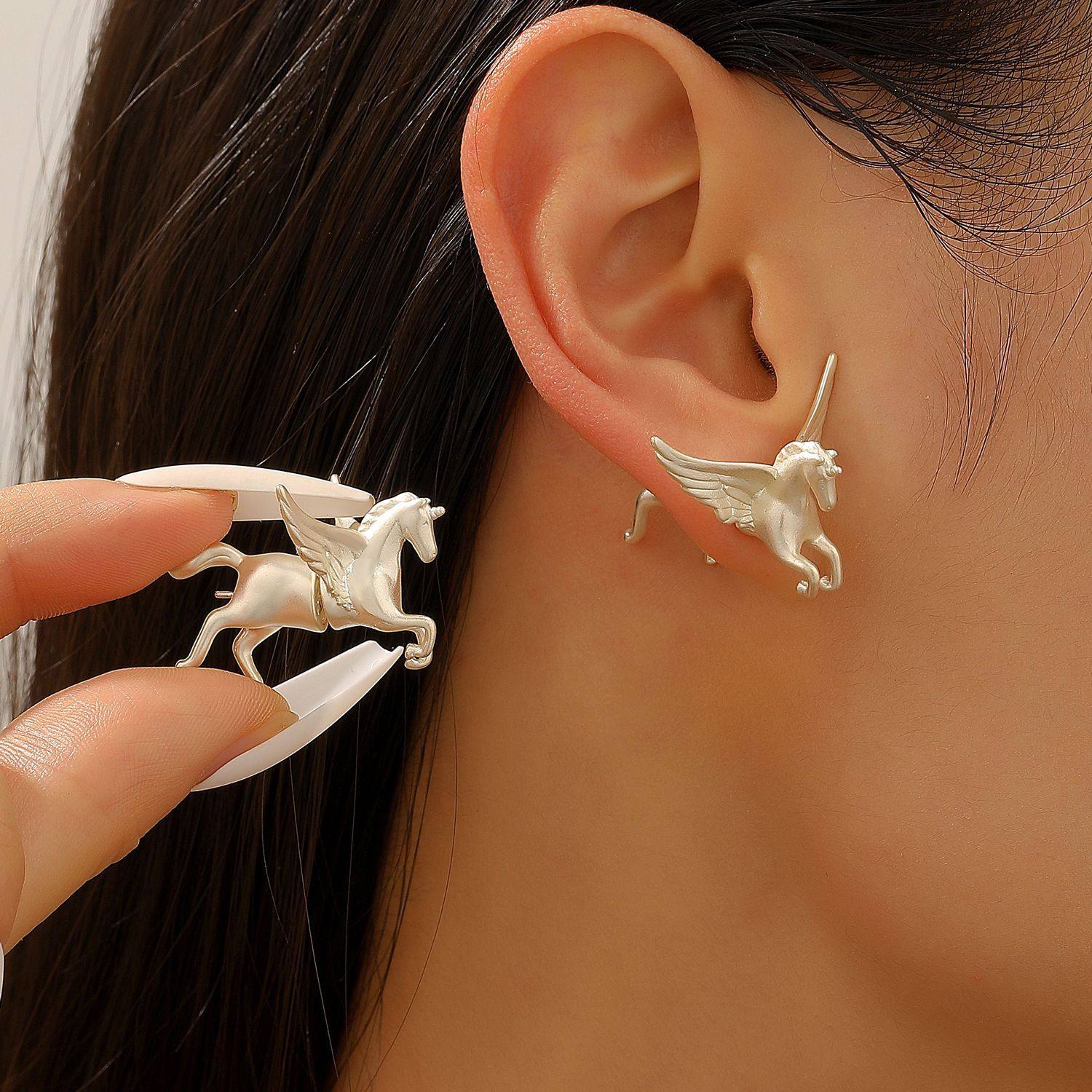 小马耳环Earrings Pony Earring Fashion Horse Earnail women's