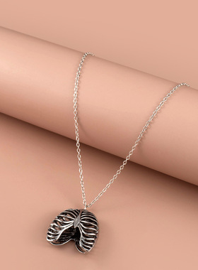 Heart pendant necklace collarbone chain women's necklace项链