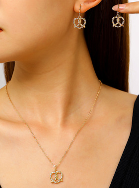 New Alkali Water Knot Necklace Clavicle Chain Temperament