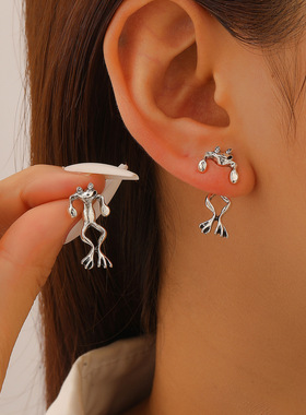 New European American personalized punk Woman Frog Earrings