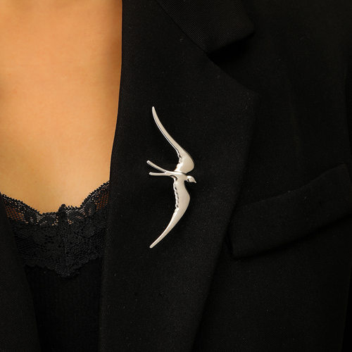 胸针New Swallow Flower Brooch Clothing Pin Accessories woman