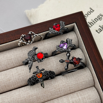 man wears index finger ring with  red diamond open个性戒指