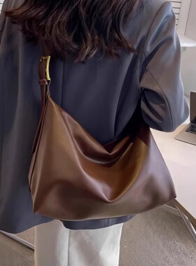 软塌极简风单肩大容量托特包女2025新款大容量软皮单肩斜挎大包包
