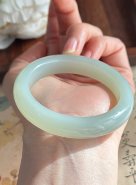 精品纯天然正宗新疆和田玉且末料青白玉手镯收藏级小圈口玉镯子