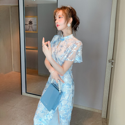 蓝色少女旗袍改良夏季2025年新款倒大袖印花网纱优雅气质连衣裙