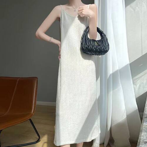 White Chiba Pleated Suspender Dress Women Drooping Dress女裙