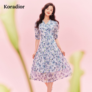 裙子2023年新款 珂莱蒂尔V领印花中长款 连衣裙女收腰显瘦气质时尚