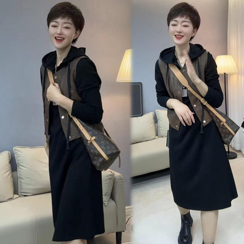 ��ɫ��װ M������100�����ڣ� �ʸ�����ȹ��װŮ2024�＾�¿��puƤ������ñ����ȹ������