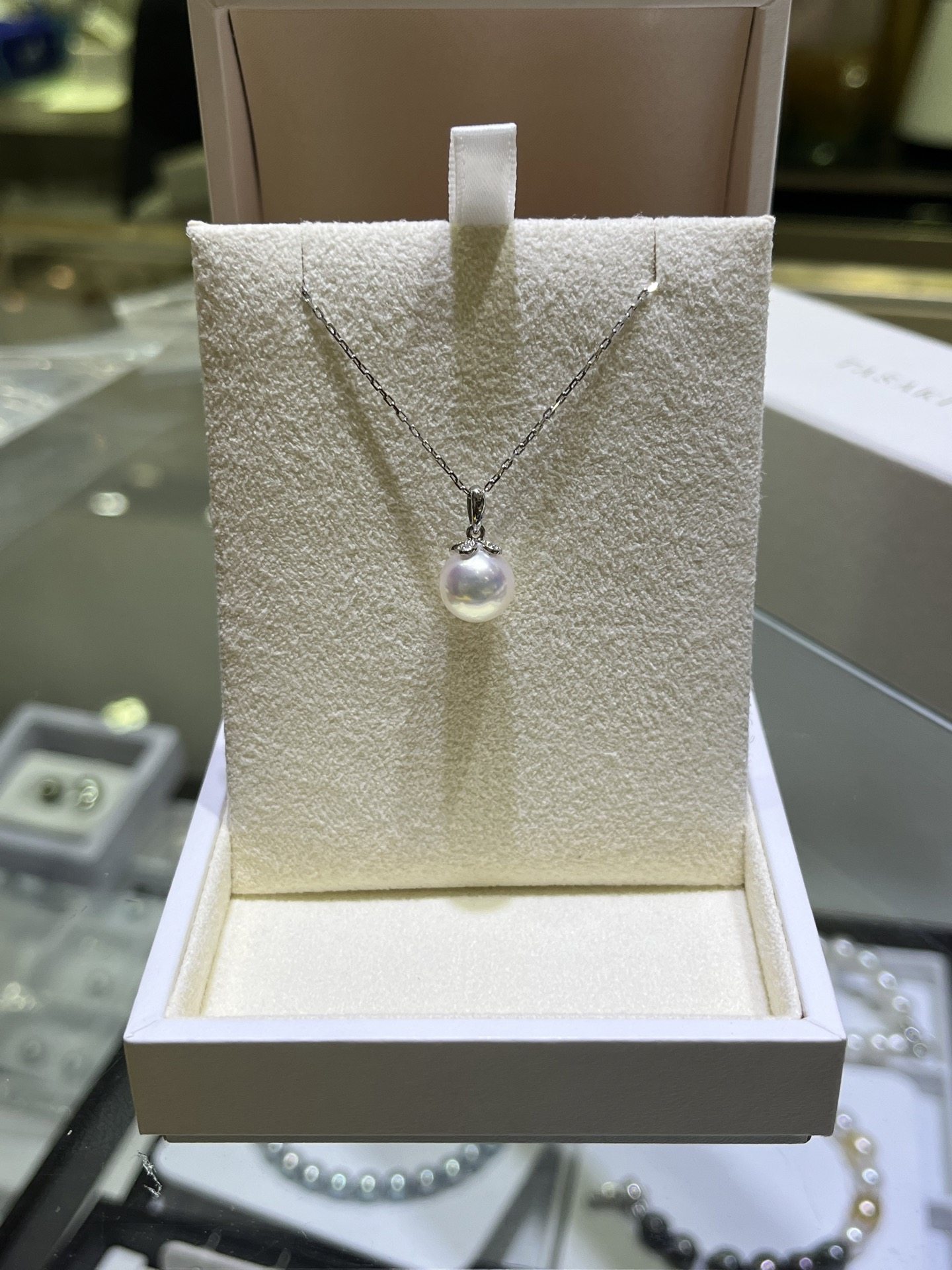 经典花瓣款akoya吊坠 9.18mm清透天女光 18k天然钻石镶嵌,珠宝/钻石/翡翠,颈饰,淘宝优惠券,粉丝福利购,淘宝优惠卷