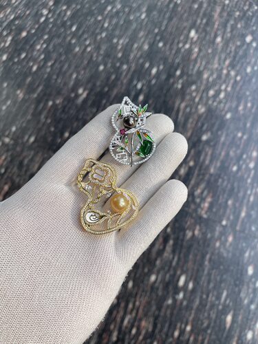 福禄（葫芦）胸针 自然光拍摄 大溪地款 金珠款