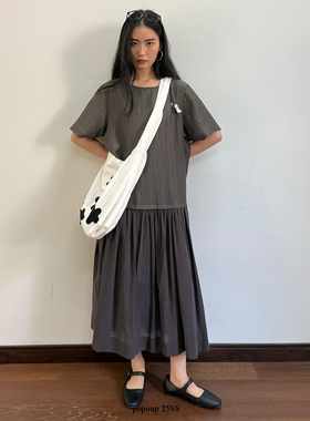 popoup25SS“素描”简约拼接垂感中袖两色连衣裙