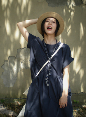 popoup24ss“蝶蓝”刺绣绗棉花朵藏青色衬衫短袖连衣裙