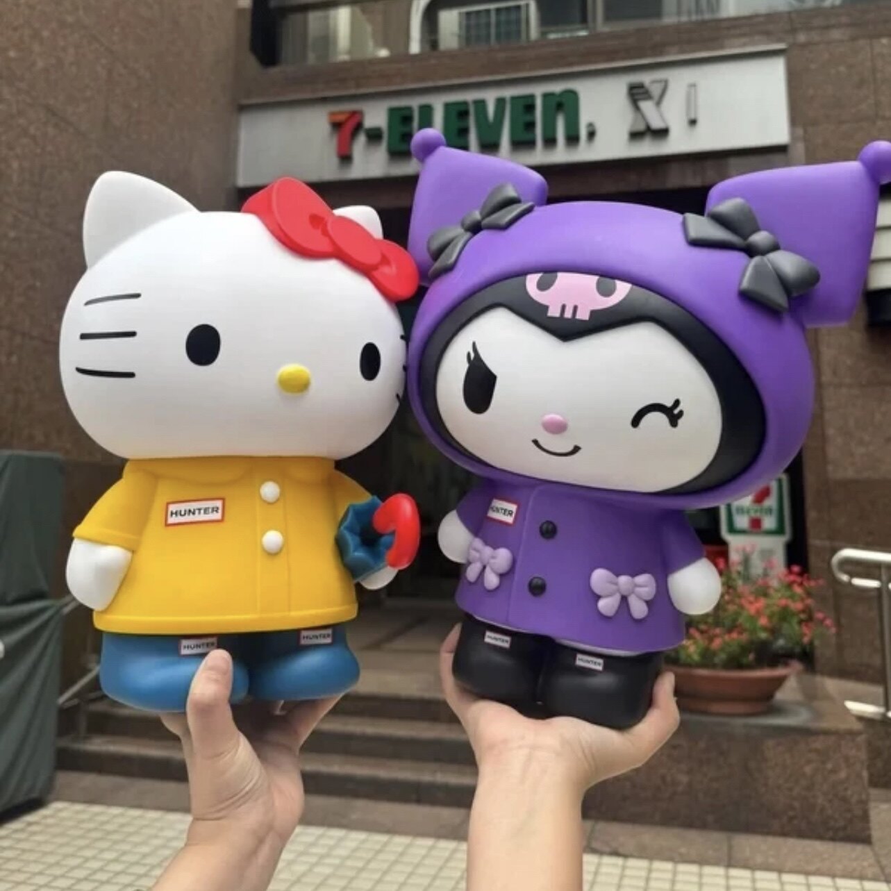 7-11联名款超大号Hello潮玩盲盒