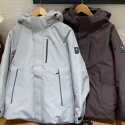 双色可拆卸帽鹅绒冲锋衣