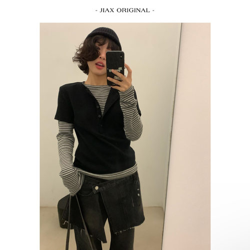 umbriel 秋季拼接撞色拼接设计感上衣女ins韩版显瘦系扣假两件t恤