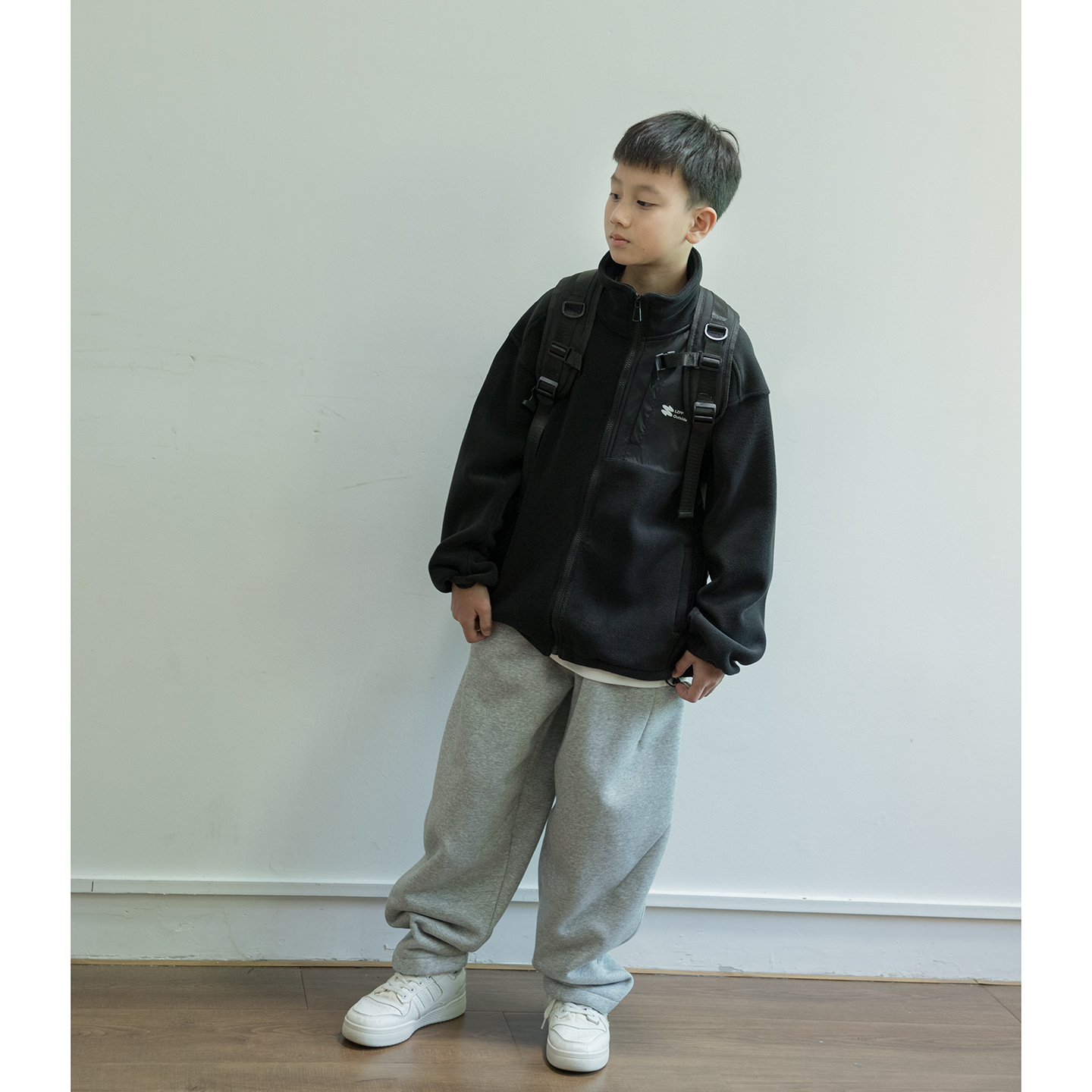 男孩黑色双面摇粒绒外套2025冬季新款中大童保暖立领开衫校服神器