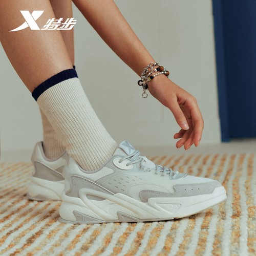 男鞋特步百搭休闲鞋系列解构