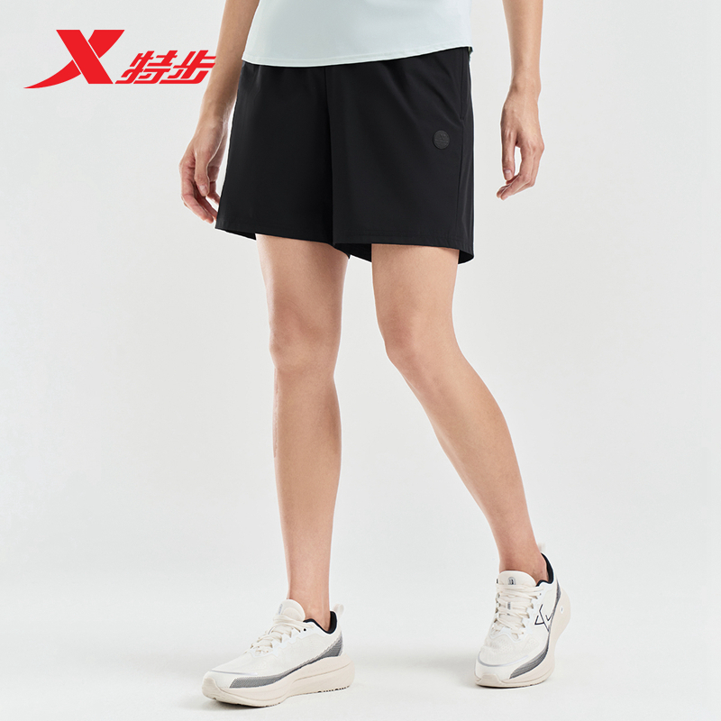 特步短裤女2025秋冬新款综训冰丝凉感梭织短裤976228240169