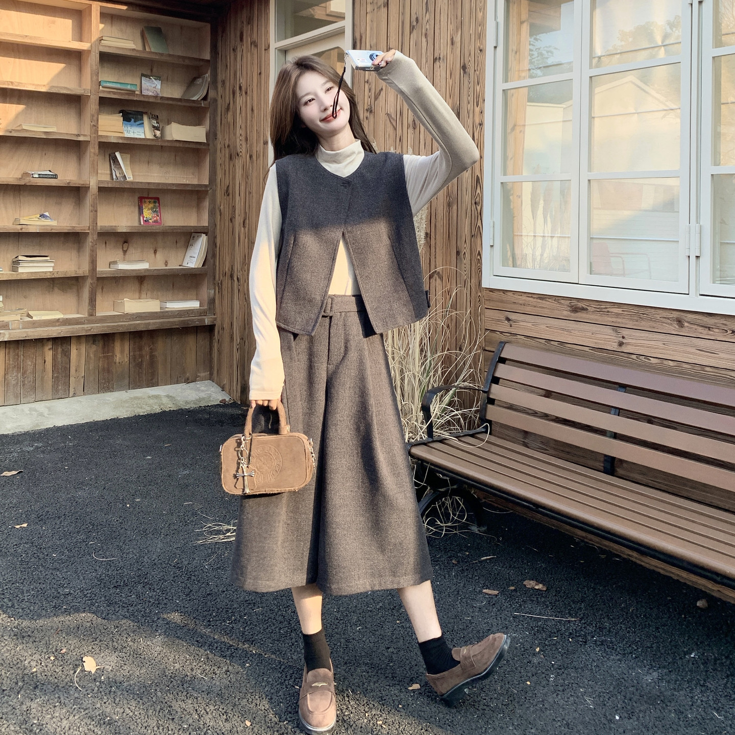 复古松弛感毛呢套装女简约圆领马甲腰带裙裤打底衫秋日穿搭三件套