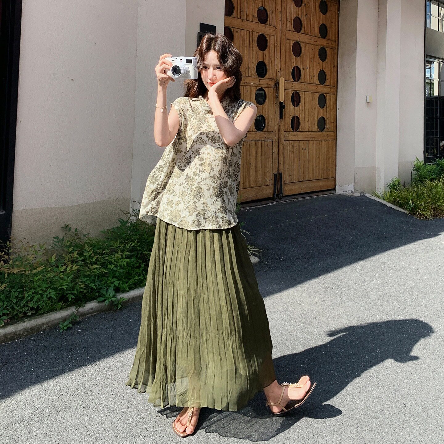 新品新款上市常规优质2026年夏季精品涤纶复古碎花上衣半身裙套装