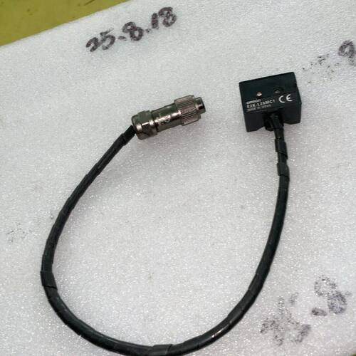日本龙E2K-L26MC1传感器 功能完好。线长合适