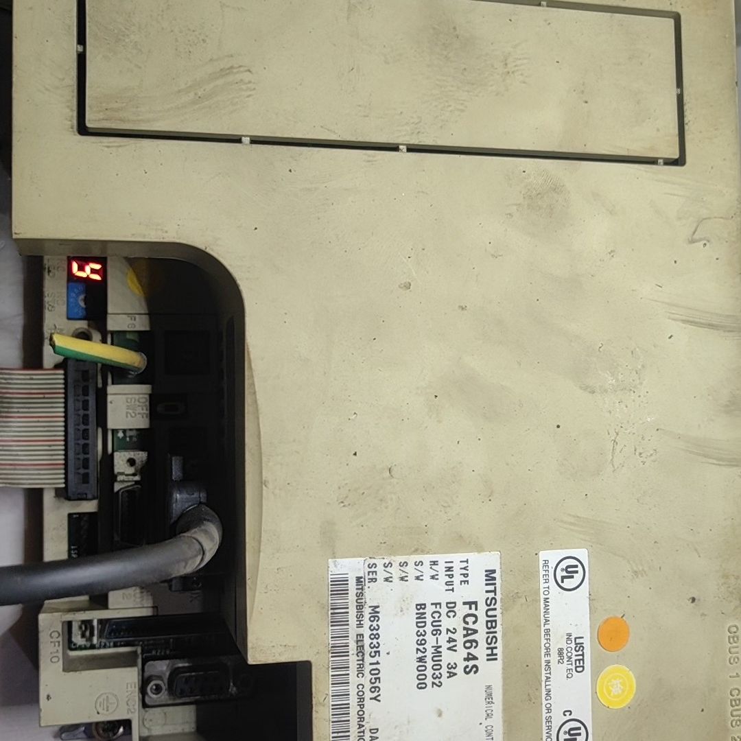 数控系统FCA64S 实物拍摄 状态如图 外壳无任何