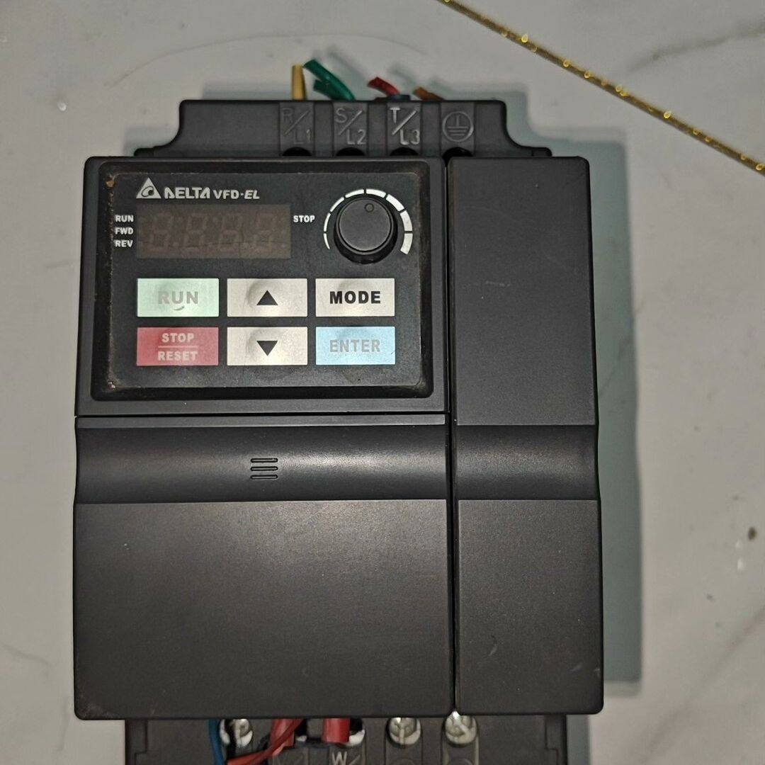 台达变频器VFD022EL43A  2.2KW现货拆机