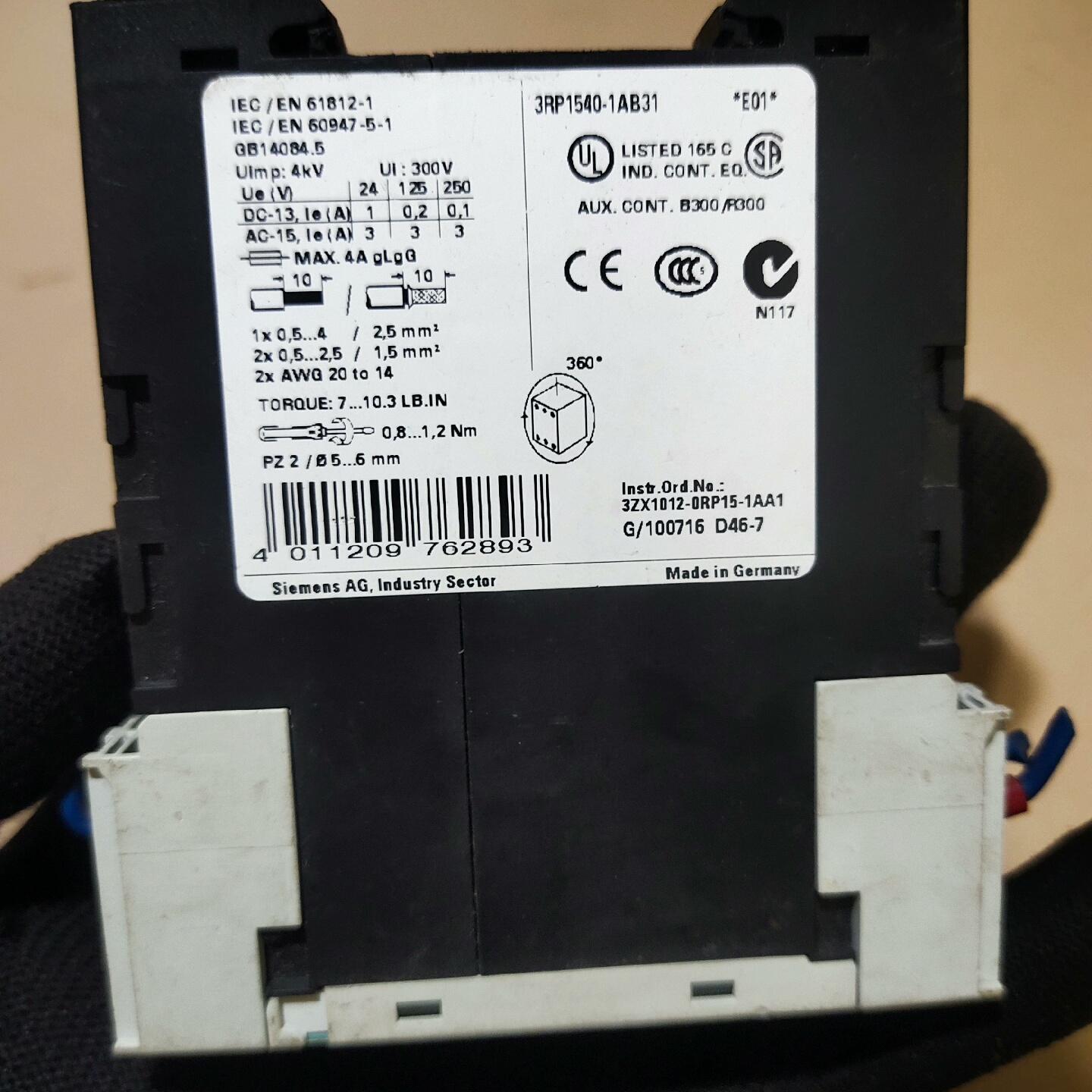 时间继电器3RP1540-1AB31，实物拍摄，功能正