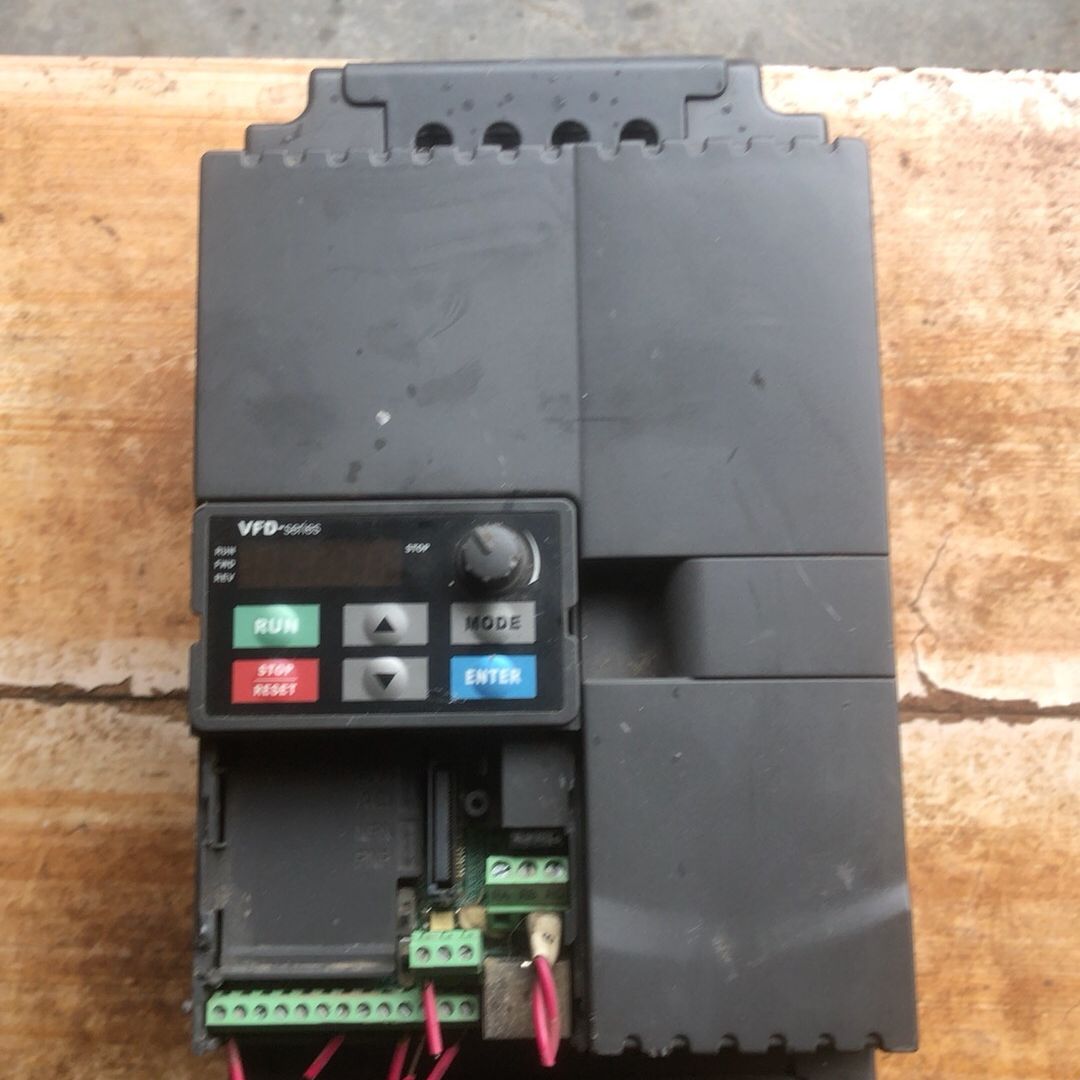 7.5千瓦台达变频器 VFD075E43A 7.5KW 38