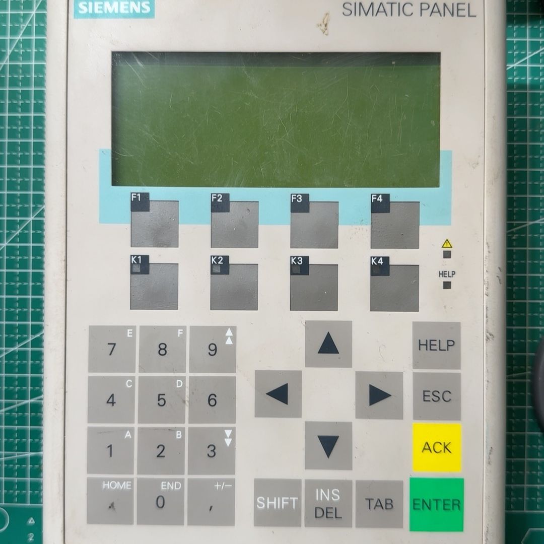 操作控制板6AV6-641-0BA11-0AX1，