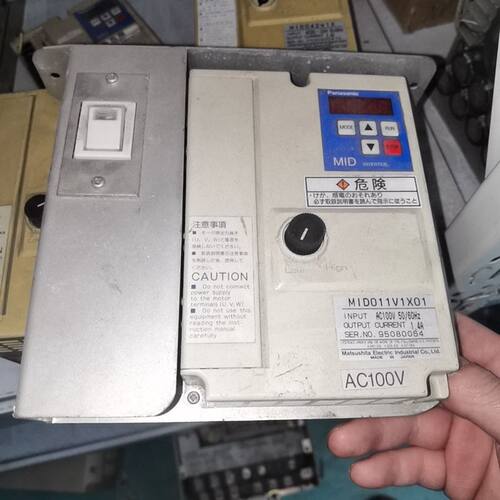 MID011V1X01  AC100V变频器  拆机货