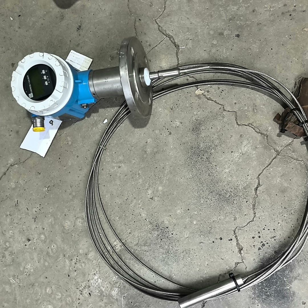 FMP40-AAA2CGJB21BA E+H导波雷达物位计